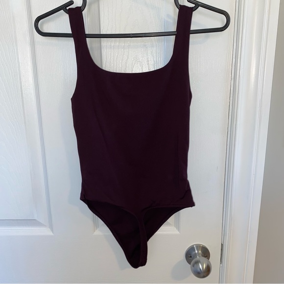 Aritzia contour body suit - Picture 4 of 5